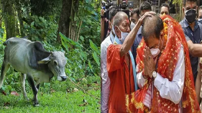 Cow slaughter banned in hindu sikh jain areas of assam and around 5 km area of a temple असम: हिंदू, - India TV Hindi