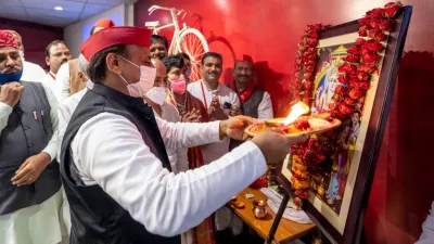 Akhilesh Yadav, Akhilesh Yadav Vishwakarma Puja Holiday, Vishwakarma Puja Holiday- India TV Hindi