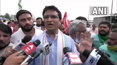 farmers asks congress leader anil chaudhary to leave ghazipur border protest site watch video भारत ब- India TV Hindi