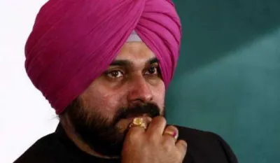 Sidhu & Punjab Congress Crises Live Updates: सिद्धू को मनाने का दौर जारी, चंडीगढ़ जा सकते हैं रावत- India TV Hindi