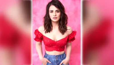 radhika madan talks about her love life during ahead shiddat release latest news in hindi - India TV Hindi