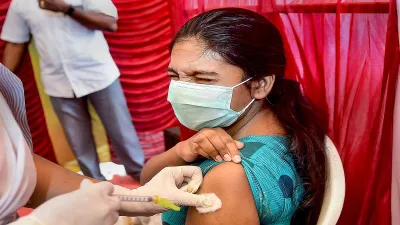 Mega COVID-19 vaccination drive in Guj on Sep 17; target to cover over 35 lakh people in one day- India TV Hindi