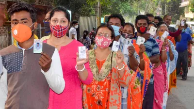 13 राज्यों की 3 लोकसभा और 29 विधानसभा सीटों पर उपचुनाव, बंगाल में हुई छिटपुट घटनाएं- India TV Hindi