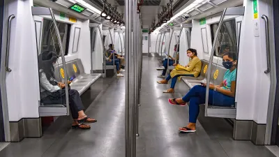 free wifi in delhi metro yellow line dmrc gives good news दिल्ली मेट्रो ने दी गुड न्यूज! इस लाइन के - India TV Hindi