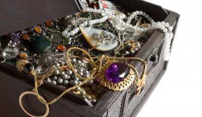 know the best direction for locker money jewellery according to vastu shastra- India TV Hindi