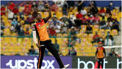 Jason Holder of Sunrisers Hyderabad celebrates the wicket of Shahbaz Ahmed of RCB- India TV Hindi