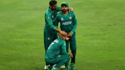 <p>Babar Azam with his Pakistan Teammates</p>- India TV Hindi