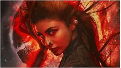 Mouni Roy Look Poster- India TV Hindi