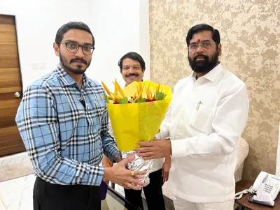 Nihar Thackeray with CM Eknath Shinde- India TV Hindi