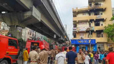 Fire breaks out in three-storey building in East Delhi- India TV Hindi