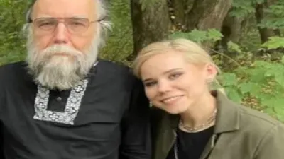 Alexander Dugin with his daughter Darya Dugina(File Photo)- India TV Hindi