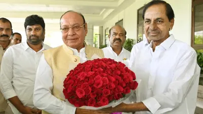 Shankersinh Vaghela praises Telangana CM KCR- India TV Hindi