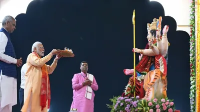 PM Modi perform navratri aarti- India TV Hindi