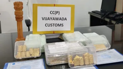 13 kg gold worth Rs 6.7 crore and cash worth Rs 4.24 crore seized- India TV Hindi