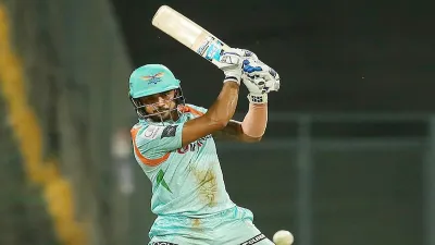 Manish Pandey batting for Lucknow Super Giants- India TV Hindi