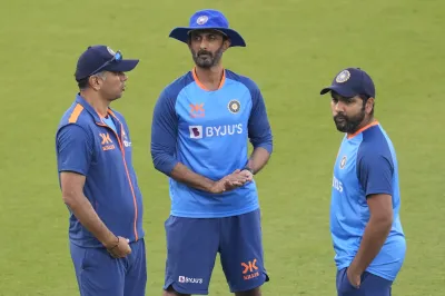 Rahul Dravid, Vikram Rathour and Rohit Sharma- India TV Hindi