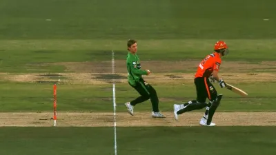 Adam Zampa bowlig in BBL- India TV Hindi