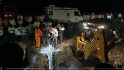 child fall in borewell- India TV Hindi