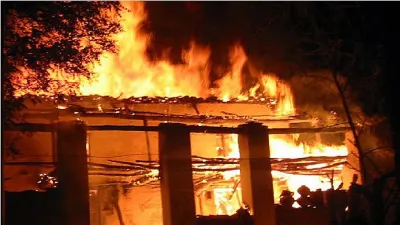 kushinagar house fire- India TV Hindi