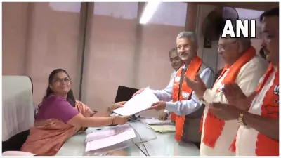 S Jaishankar files his nomination in Gandhinagar for the upcoming Rajya Sabha elections in gujarat- India TV Hindi