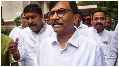 shivsena ubt leader Sanjay Raut said rift Created in the NCP Sharad Pawar is still with us- India TV Hindi