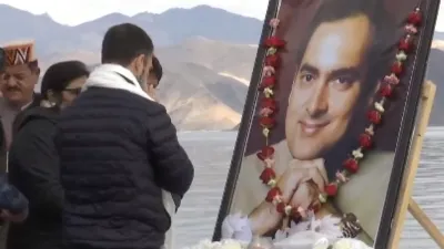 राहुल गांधी ने लद्दाख में अपने पिता राजीव गांधी को उनकी 79वीं जयंती पर श्रद्धांजलि अर्पित की- India TV Hindi