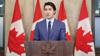 Justin Trudeau, Justin Trudeau News, Justin Trudeau Apologizes- India TV Hindi