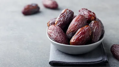 benefits of roasted dry dates- India TV Hindi