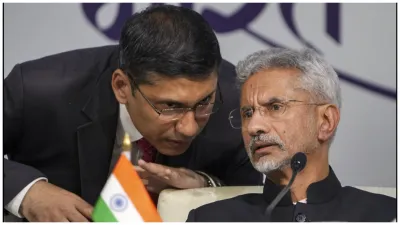 EAM Dr S Jaishankar tweets Spoke to Iran external affair minister to release of 17 Indian crew membe- India TV Hindi