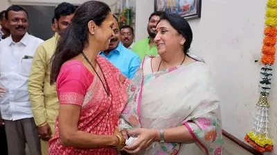 supriya sule, sunetra pawar- India TV Hindi