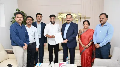 Gautam Adani met CM Revanth Reddy handed over a donation cheque of Rs 100 crore- India TV Hindi