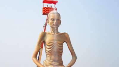 महामस्तकाभिषेक के समारोह में अमित शाह ने श्रीमद् राजचंद्रजी के प्रति गहरा सम्मान व्यक्त करते हुए उनकी आध्यात्मिक विरासत की सराहना की। उन्होंने कहा कि श्रीमद् राजचंद्रजी की प्रतिमाजी का महामस्तकाभिषेक करते समय मुझे गहरे आनंद और शांति की अनुभूति हुई।