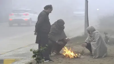 उत्तर भारत में कड़ाके की ठंड जारी, कई हिस्सों में तापमान में गिरावट, हिमाचल में बर्फबारी - India TV Hindi