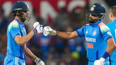 श्रेयस अय्यर ने खेली धमाकेदार पारी, लेकिन महफिल तो कोई और ही लूट ले ​गया -  India TV Hindi