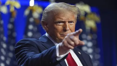 Donald Trump की धमकी पर भड़का ईरान, परमाणु ठिकानों को बताया 'रेड लाइन' 8 डोनाल्ड ट्रंप ने ईरान को फिर दी धमकी, जानें क्यों कहा 'बड़े खतरे' में पड़ जाएगा तेहरान - India Tv Hindi