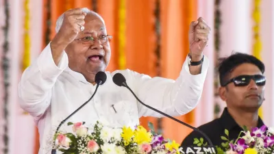 बिहार चुनाव से पहले Cm नीतीश का मास्टरस्ट्रोक, मूल निवासी महिलाओं को सीधी  नियुक्ति में 35 प्रतिशत आरक्षण, युवा आयोग का गठन - India Tv Hindi