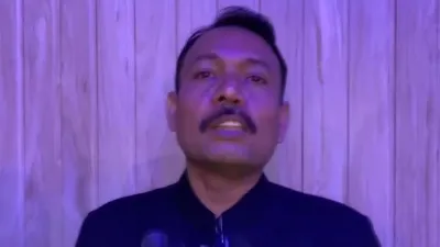 अलंकार अग्निहोत्री प्रोफाइल: 10 साल की उम्र में पिता को खोया, IIT से की  पढ़ाई, पहले प्रयास में बने SDM - India TV Hindi