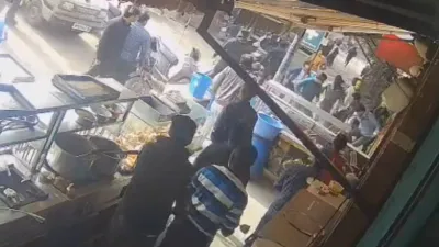 गुंडागर्दी की हद, छात्र को गोली मारकर लात-घूसों से की पिटाई