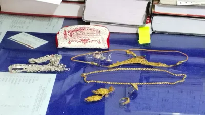 ऑनलाइन गेमिंग की लत ने कराया बड़ा कांड, बच्चे ने मां के 15 लाख के जेवर उड़ा  दिए - India TV Hindi