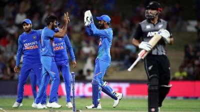 &amp;nbsp; पांच टी-20 मैचों की सीरीज के आखिरी मुकाबल में भारत ने न्यूजीलैंड को 7 रन से हरा दिया। इस जीत के साथ ही भारतीय टीम ने सीरीज पर 5-0 से अपना कब्जा जमाया। आखिरी मुकाबले में भारतीय टीम ने पहले बल्लेबाजी करते हुए निर्धारित 20 ओवर में 3 विकेट के नुकसान पर 163 रनों का सम्मानजनक स्कोर किया था।&amp;nbsp;