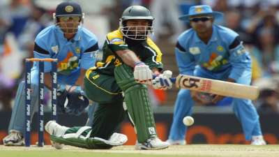 पाकिस्तान के पूर्व सलामी बल्लेबाज सईद अनवर ने वनडे क्रिकेट में सबसे पहले 1997 में भारत के खिलाफ चेन्नई में 194 रन बनाकर सबसे बड़ी पारी खेलने के रिकॉर्ड अपने नाम किया था।&amp;nbsp;