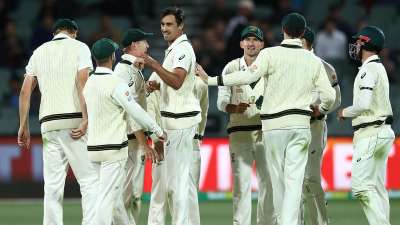 भारत और ऑस्ट्रेलिया के बीच एडिलेड में खेले जा रहे पहले टेस्ट मैच के पहले दिन मेजबानों ने भारत पर दबदबा बनाया। दिन का खेल खत्म होने तक भारत ने 6 विकेट के नुकसान पर 233 रन बनाए।