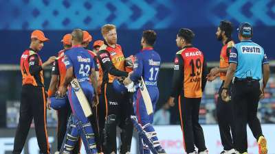 रविवार रात दिल्ली कैपिटल्स ने सनराइजर्स हैदराबाद को सुपर ओवर में हराकर आईपीएल 2021 में अपनी चौथी जीत दर्ज की।