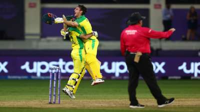 डेविड वॉर्नर और मिचेल मार्श के अर्धशतक से ऑस्ट्रेलियाई टीम न्यूजीलैंड को 8 विकेट से मात देकर पहली बार T20 World Cup चैंपियन बनने में सफल रही।