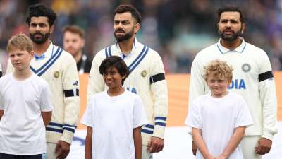 भारत और ऑस्ट्रेलिया के बीच वर्ल्ड टेस्ट चैंपियनशिप फाइनल में आज दूसरे दिन का खेल खेला गया। आज के खेल के बाद ऑस्ट्रलेयाई टीम मजबूत स्थिति में नजर आ रही है, वहीं टीम इंडिया पर दूसरे दिन से ही WTC फाइनल हारने का खतरा मंडरा रहा है। आइए आज के खेल को पांच तस्वीरों के जरिए समझें