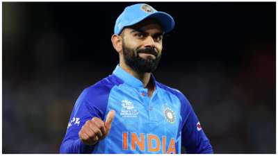 टीम इंडिया का एक और खिलाड़ी अब वनडे में 13 हजार रन पूरे करने वाला है। विराट कोहली को अपने 13 हजार रन पूरे करने के लिए केवल 102 रनों की जरूरत है। वे दुनिया के चौथे और भारत के दूसरे ऐसा करने वाले खिलाड़ी बनेंगे। उम्&zwj;मीद की जा रही है कि एशिया कप 2023 के लिए जब विराट कोहली मैदान में उतरेंगे तो इस कीर्तिमान को अपने नाम कर लेंगे। लेकिन आपको ये जानना चाहिए कि अब तक 13 हजार से ज्&zwj;यादा रन बनाने वाले कौन कौन से बल्&zwj;लेबाज बना चुके हैं और उनके नाम कितने मैच में कितने रन हैं। चलिए जरा एक नजर डालते हैं। 