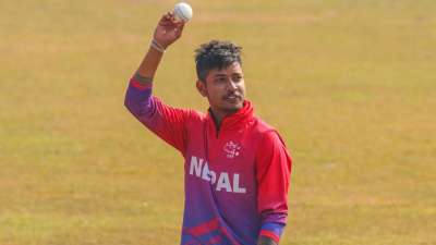 नेपाल के संदीप लामिछाने ने इस साल ODI में 43 विकेट झटके हैं। वह इस लिस्ट में पहले स्थान पर हैं।
