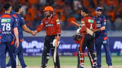 SRH vs LSG IPL 2024: आईपीएल 2024 का 57वां मैच लखनऊ सुपर जायंट्स को सनराइजर्स हैदराबाद की टीमों के बीच खेला गया। जहां सनराइजर्स हैदराबाद की टीम ने 10 विकेट से जीत अपने नाम की। इस मैच में सनराइजर्स हैदराबाद के बल्लेबाजों ने कमाल का प्रदर्शन किया और कई बड़े रिकॉर्ड तोड़ दिए। सनराइजर्स हैदराबाद की ओर से अभिषेक शर्मा और ट्रेविस हेड ने मैच विनिंग पारियां खेलीं। 