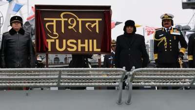 आईएनएस तुशिल का निर्माण 2.5 अरब अमेरिकी डॉलर से अधिक के समझौते के तहत रूस में किया गया है। भारत ने नौसेना के लिए चार ‘स्टील्थ फ्रिगेट’ को लेकर 2016 में रूस के साथ यह समझौता किया था। इस समझौते के तहत, दो युद्धपोतों का निर्माण रूस में किया जाना था, जबकि अन्य दो का निर्माण भारत में किया जाना था। आईएनएस तुशिल का निर्माण 2.5 अरब अमेरिकी डॉलर से अधिक के समझौते के तहत रूस में किया गया है। भारत ने नौसेना के लिए चार ‘स्टील्थ फ्रिगेट’ को लेकर 2016 में रूस के साथ यह समझौता किया था। इस समझौते के तहत, दो युद्धपोतों का निर्माण रूस में किया जाना था, जबकि अन्य दो का निर्माण भारत में किया जाना था।