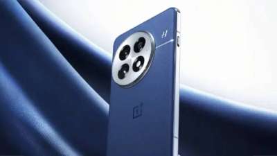 OnePlus ने अपना अब तक का सबसे तगड़ा स्मार्टफोन ग्लोबल मार्केट में उतार दिया है। यह फोन Samsung, Google, Apple के प्रीमियम स्मार्टफोन को कड़ी टक्कर देगा। पिछले साल लॉन्च हुए OnePlus 12 के मुकाबले इस साल कंपनी ने अपने फ्लैगशिप फोन में कई बड़े अपग्रेड किए हैं। फोन के प्रोसेसर से लेकर बैटरी तक में यह अपग्रेड देखने को मिलेगा। इसके अलावा कंपनी का दावा है कि यह फोन सियाचीन के माइनस 45 डिग्री जैसे एक्सट्रीम टेम्परेचर पर भी काम करेगा।